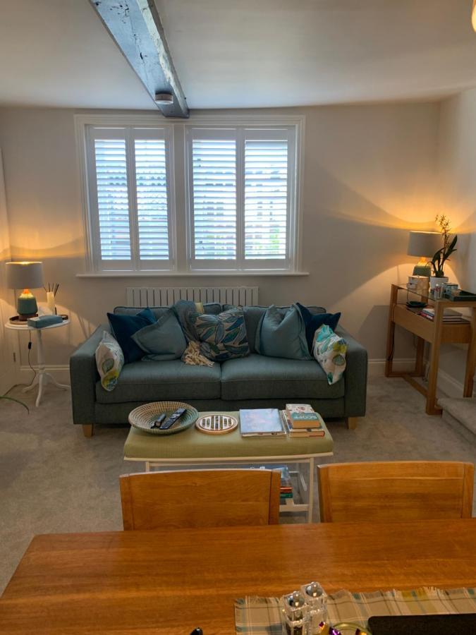 Hideaway Holiday Apartment Salisbury Bagian luar foto