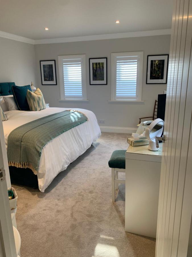 Hideaway Holiday Apartment Salisbury Bagian luar foto