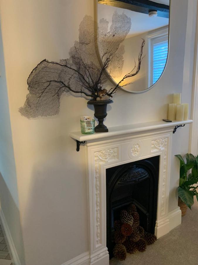 Hideaway Holiday Apartment Salisbury Bagian luar foto