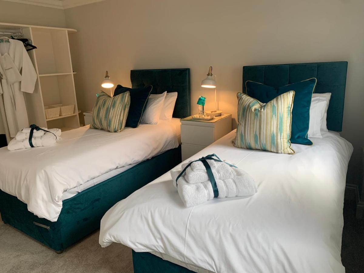 Hideaway Holiday Apartment Salisbury Bagian luar foto