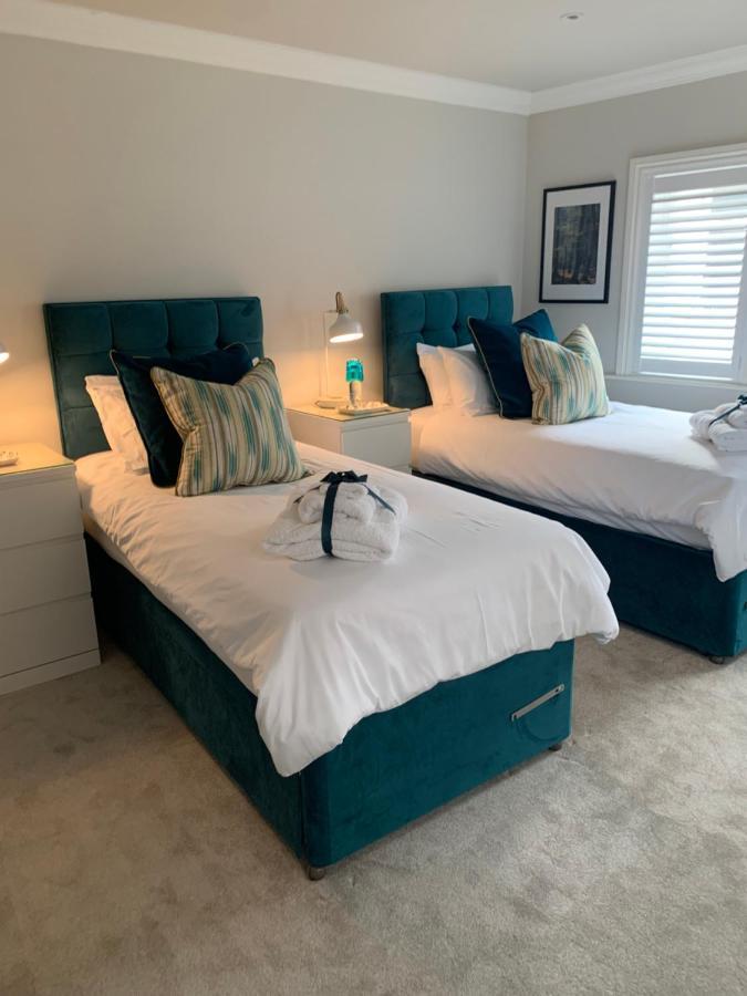 Hideaway Holiday Apartment Salisbury Bagian luar foto